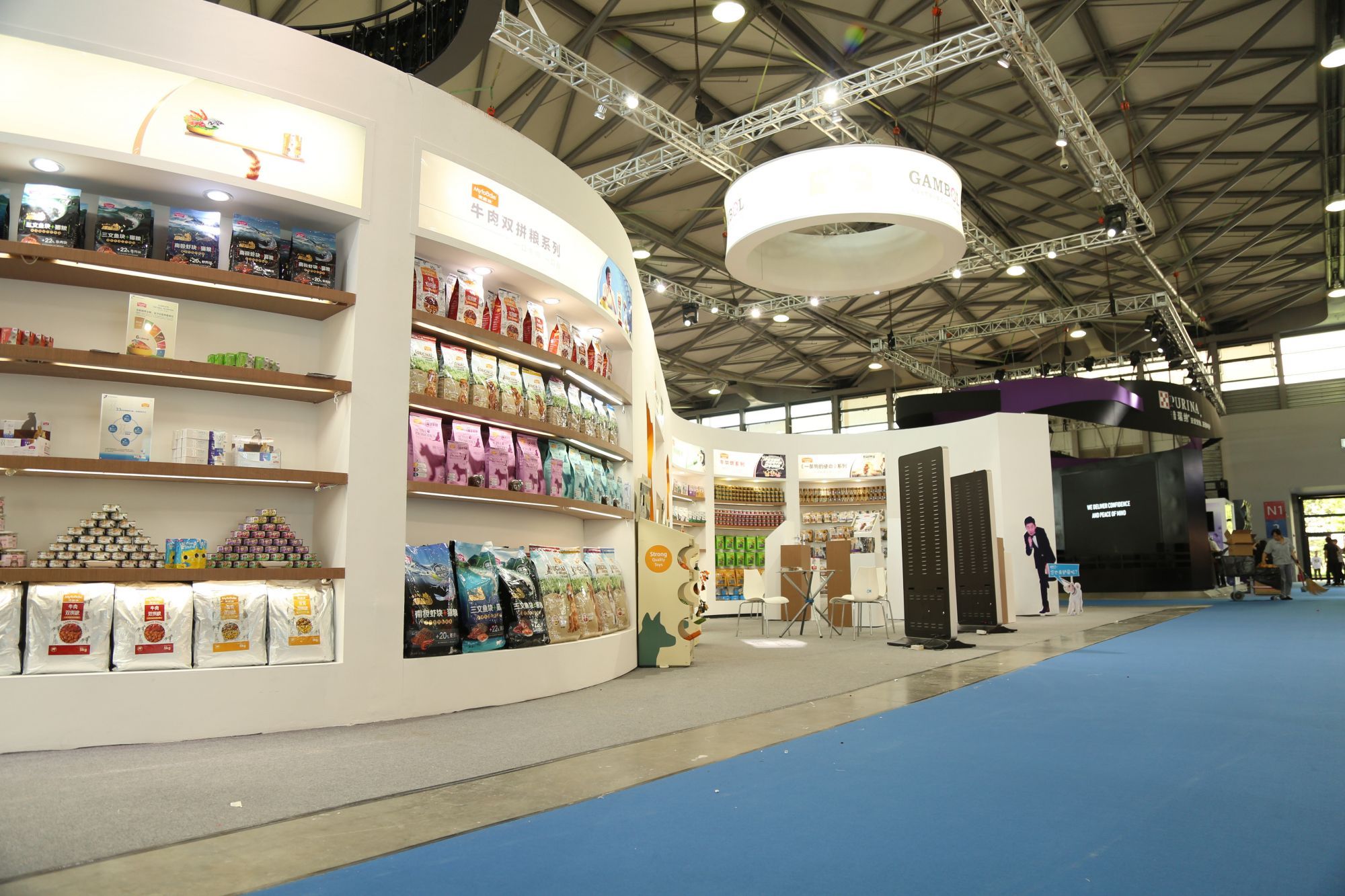 上海寵物展探秘麥富迪 以愛心為引，以品質(zhì)為基，鑄就寵物食品新標(biāo)桿